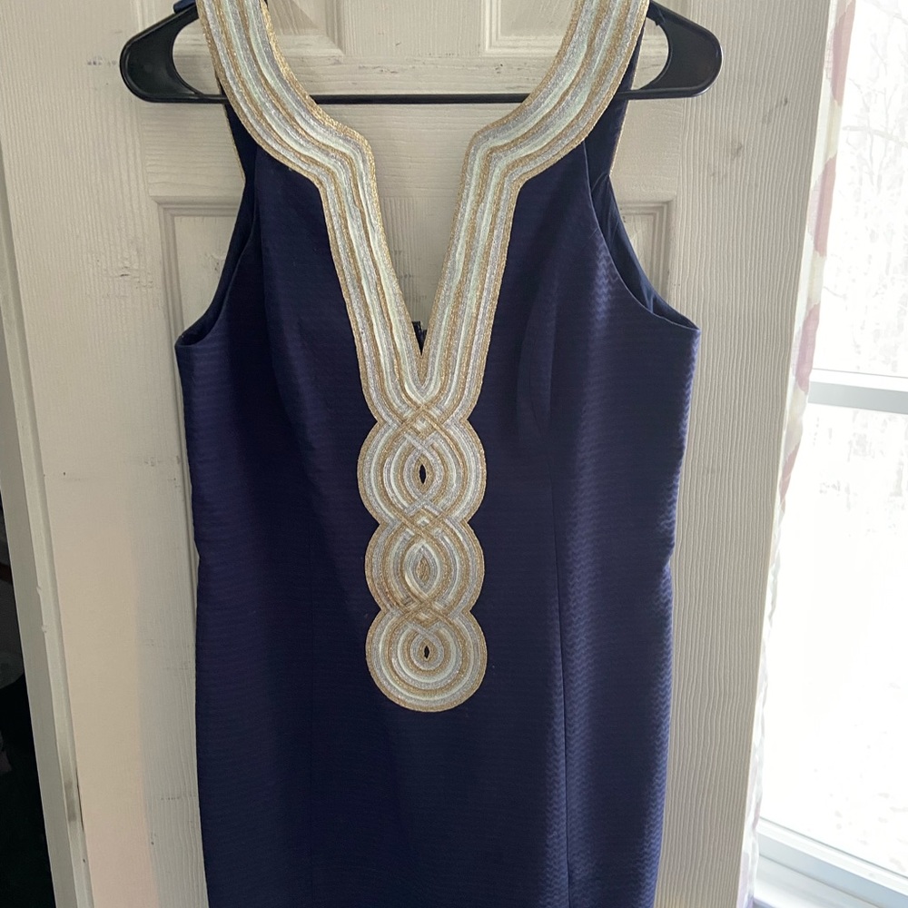 Lilly Pulitzer Valli SHIFT DRESS SIZE 12 - Navy blue. worn once! Like new